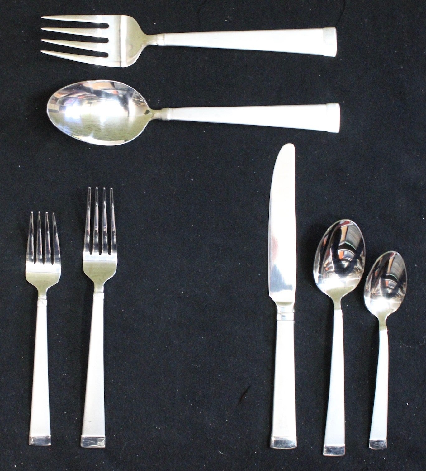 100 piece MIKASA TAYLOR FROST VINTAGE STAINLESS STEEL FROSTED HADLES FLATWARE0