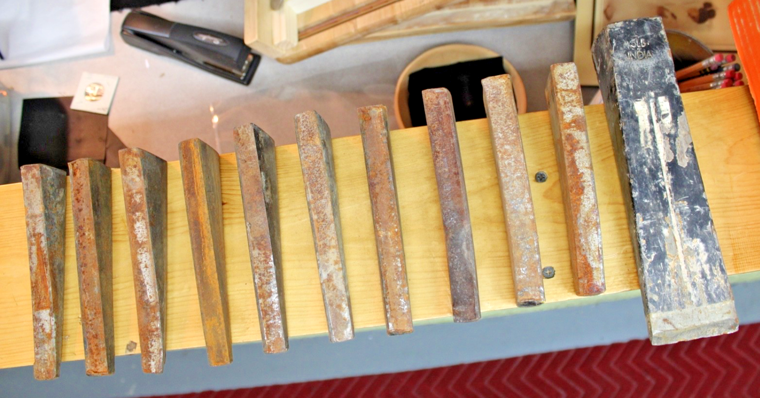 10 Large Metal wedges  Plus a Big Splitter.  total weight of steel= 17lb 2oz2